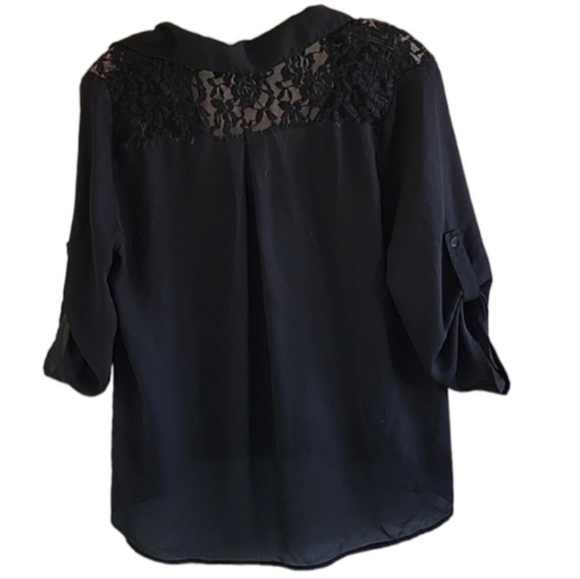 Twik Blouse - Picture 2 of 2